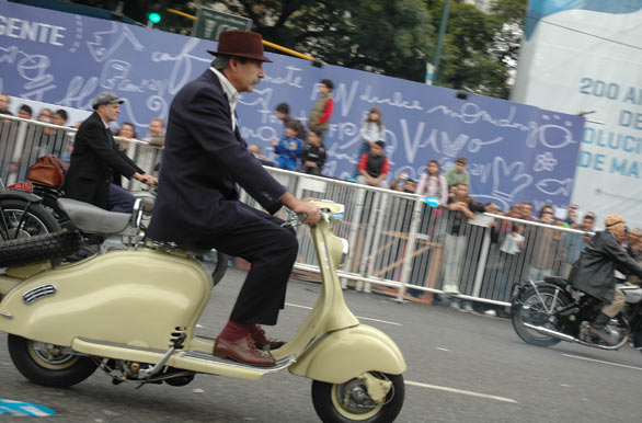 Argentinian Bicentennial - Author: Pablo Etchevers
