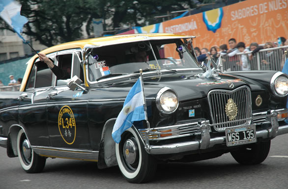 Argentinian Bicentennial - Author: Pablo Etchevers