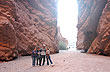 Posando ante un monumento natural, el anfiteatro - Foto: Eduardo Epifanio