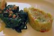 Suprema de pollo rellena con espinacas y cous cous de quinoa - Photo: Karina Jozami