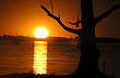 Ocaso sobre el lago - Foto: Pablo Etchevers