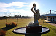 Sculpture of the hot springs - Photo: Jorge Gonz�lez