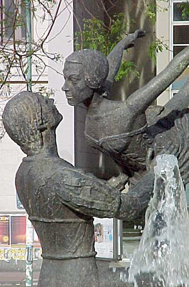 Bailarines de plaza de Tribunales - Author: Santiago Gaudio