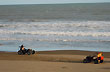 Dune buggies on the beach - Photo: Jorge Gonz�lez