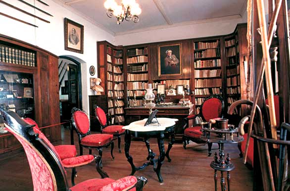 Urquiza National College - Author: Instituto de Desarrollo Tur�stico de Entre R�os