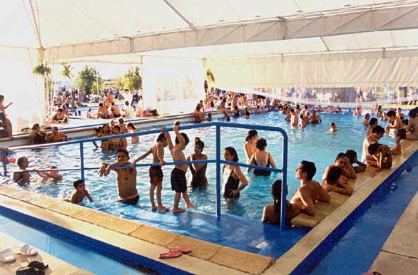 Termas de Concordia - Author: Instituto de Desarrollo Tur�stico de Entre R�os