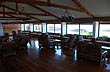 Hall facing the lake, The Dinosaur's Inn - Photo: Eduardo Epifanio