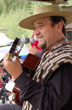 Singer at the Camp Tender Festival - Photo: Eduardo Epifanio