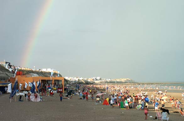 Arcoiris en la playa - Author: RFC - Welcomeargentina.com
