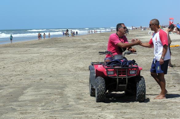 Surveillance on the beach - Author: Pablo Etchevers