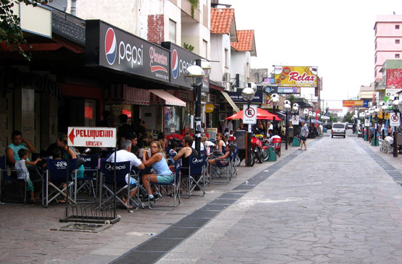 Calle Hipólito Irigoyen