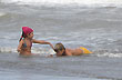 Chicos en la playa - Photo: Jorge Gonz�lez