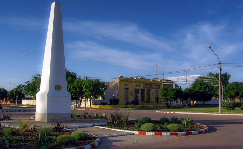 Obelisco y Club Guardia del Monte