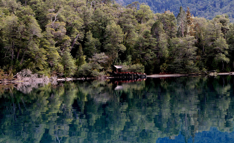 The wonderful lakes treasured by Los Alerces National Park