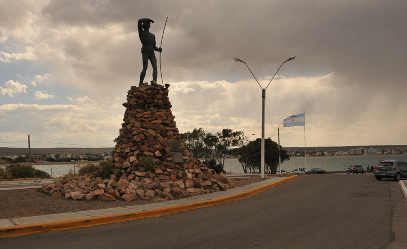 The monument to the Indian Tehuelche