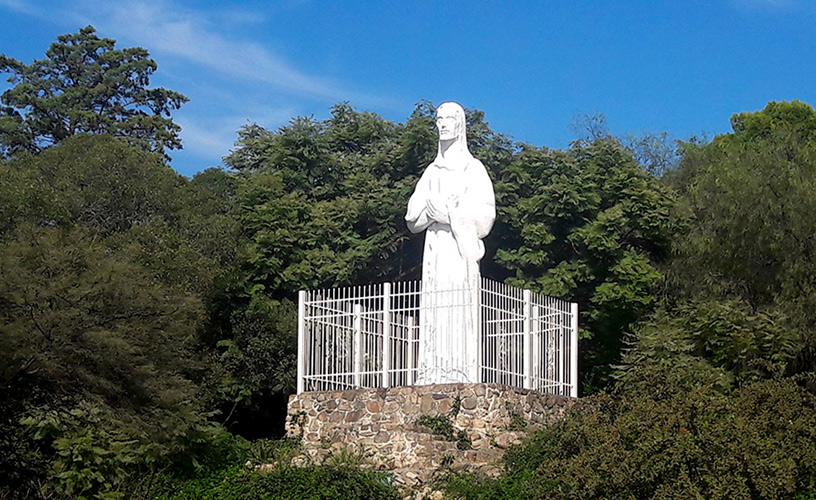 Monumento al Cristo Ñu Porá
