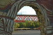 Mural y vista del puente - Foto: Jorge González Mural y vista del puente - Foto: Jorge González