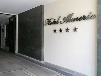 Hoteles 4 estrellas Almería