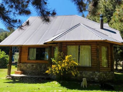 Accommodation in Lago Meliquina (30 Km. from San Martín de los Andes) Las Cuatro Lunas