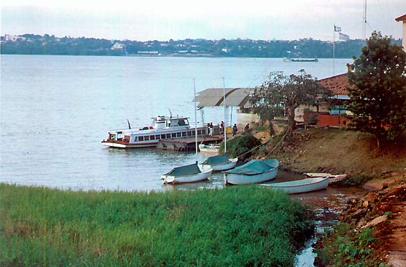 A la espera de sus remeros - Autor: Secretar�a de Turismo de Misiones