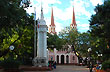 Plaza 9 de Julio y catedral - Photo: Pablo Etchevers
