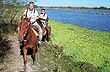 Cabalgata por los bañados - Foto: Sub.Secretaria de Turismo de la Provincia del Chaco Cabalgata por los bañados - Foto: Sub.Secretaria de Turismo de la Provincia del Chaco