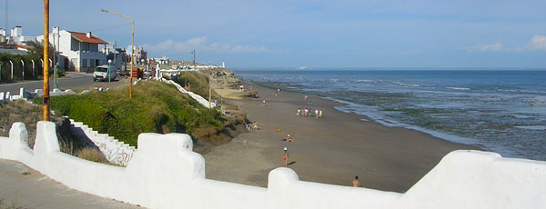 Beaches of Las Grutas (photo: Jorge González)