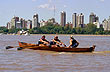 Remando el Paran� - Foto: ETUR - Ente Tur�stico de Rosario