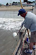Pesca en el muelle - Foto: Pablo Etchevers