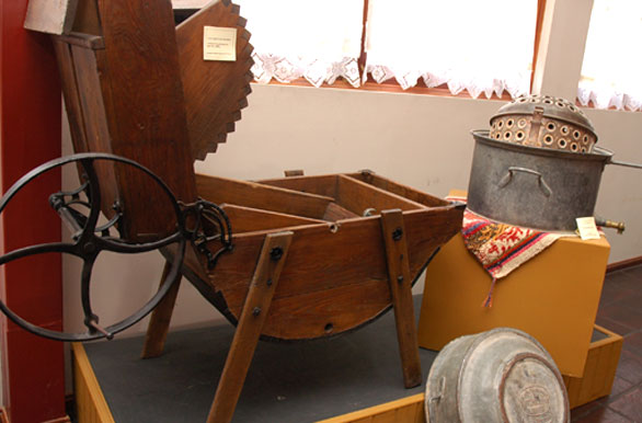 Lavarropas de madera, Museo Regional