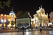 Postal nocturna de la Plaza Independencia de Tucum�n - Foto: Eduardo Epifanio