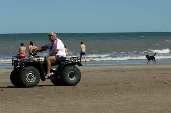 Seguridad en la playa - Autor: Pablo Etchevers