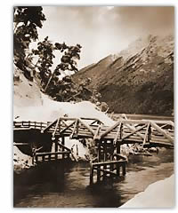 Primer puente sobre el Río Correntoso