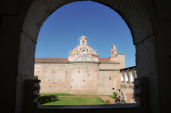 Semi-circular arches, architecture at the Jesuit Estancia