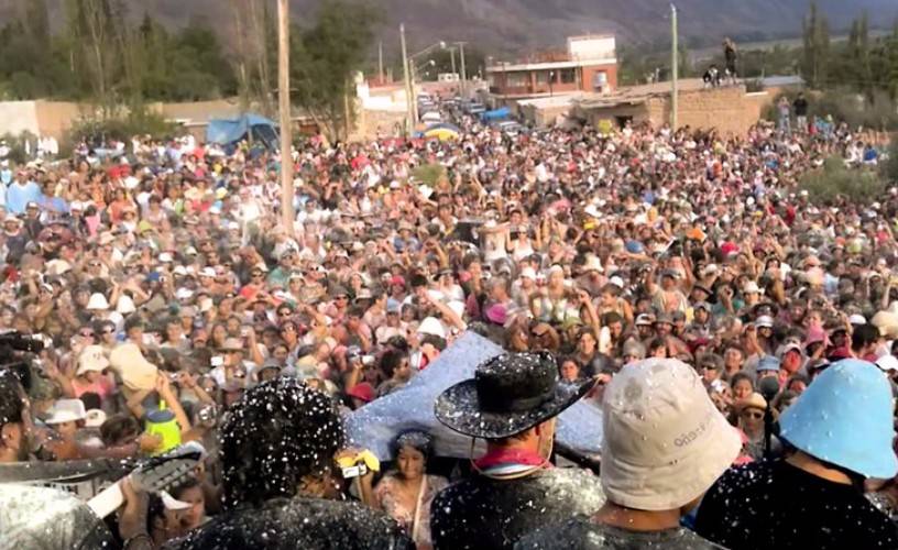 Asistencia masiva en los carnavales de la Quebrada
