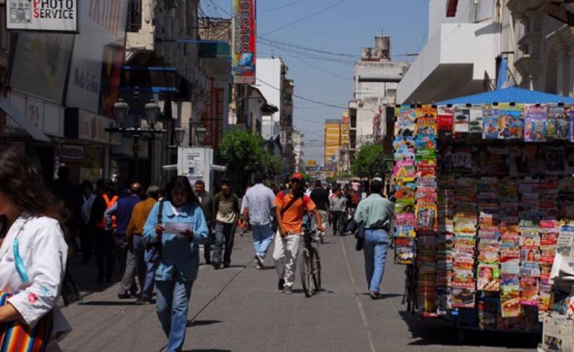 Calle peatonal en Salta Capital
