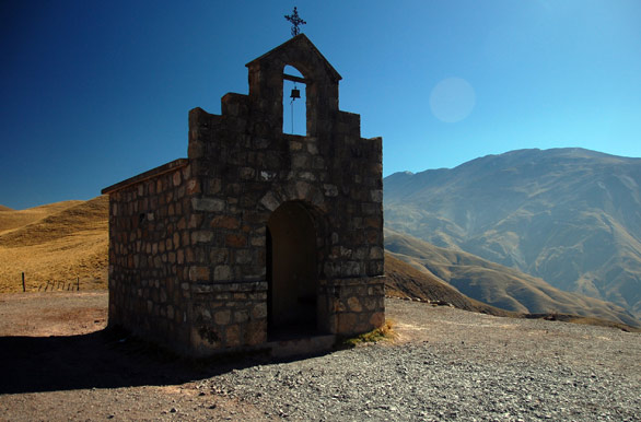 Templo Calchaquí en el valle