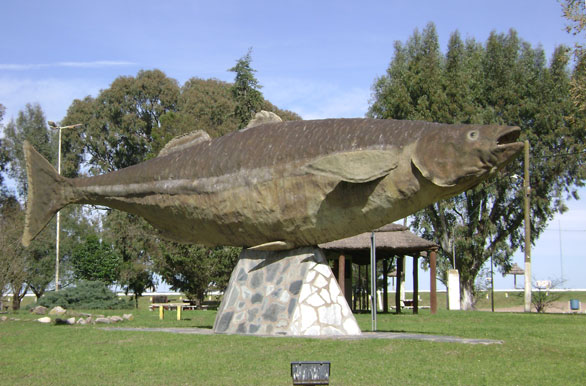 Monument to the silverside at Monte's Lagoon