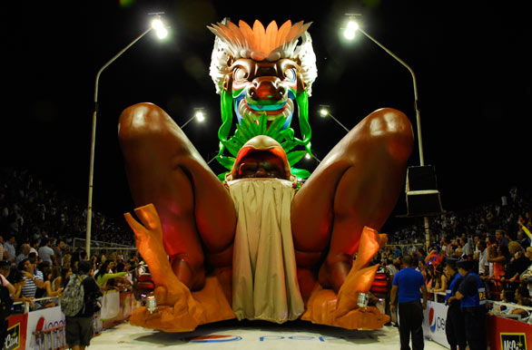 La gran carroza de Kamarr - Carnaval de Gualeguaych�