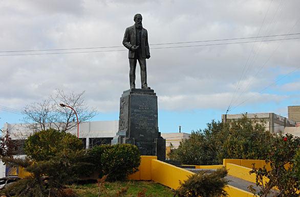Engineer Cesar Cipolletti's Monument
