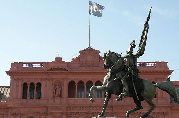 General Belgrano y la Casa de Gobierno