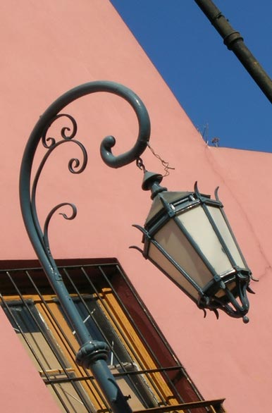 Typical street lamp in Caminito