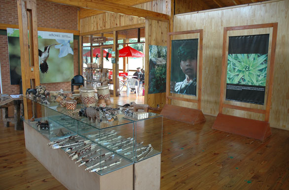 Artesanías en el Centro de interpretación Moconá