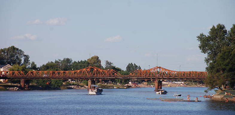 Gualeguaychú River view