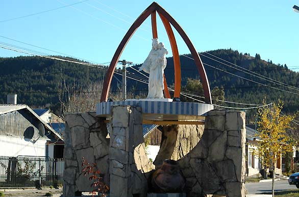 Virgen en la Av. Argentina