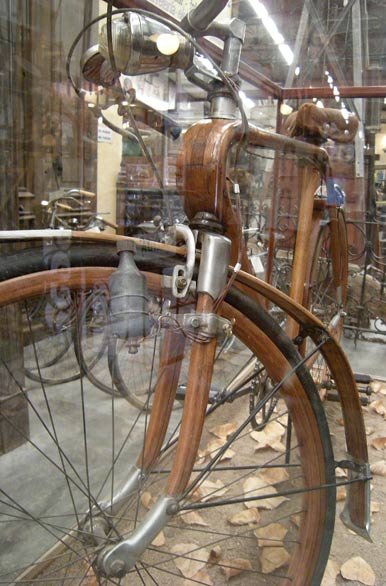 Bicileta de madera
