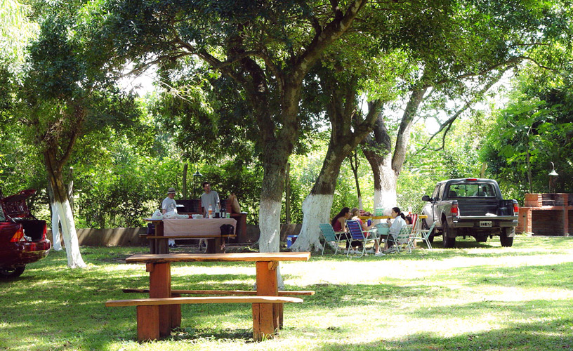 Ubicado a 44 km al sudeste de la capital formoseña