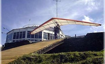 Hang-gliding on Mount San Javier