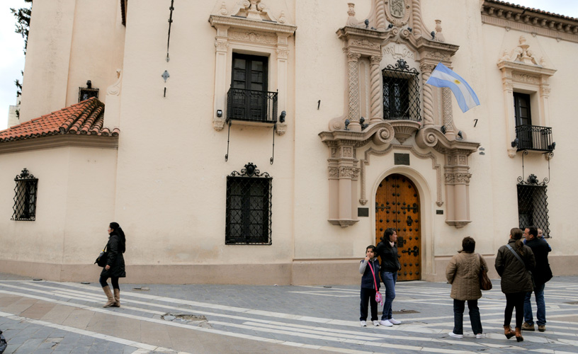 Universidad Nacional