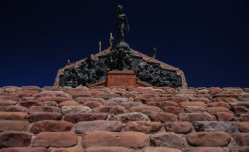 Heroes of the Independence Monument